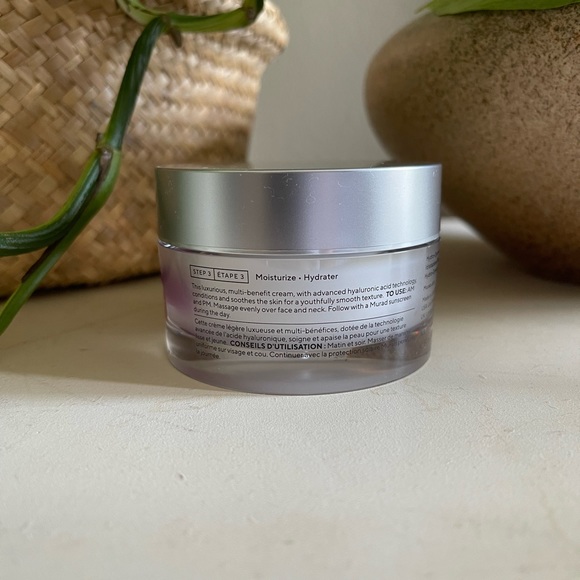 Murad Hydro-Dynamic Ultimate Moisture Cream - Picture 8 of 9
